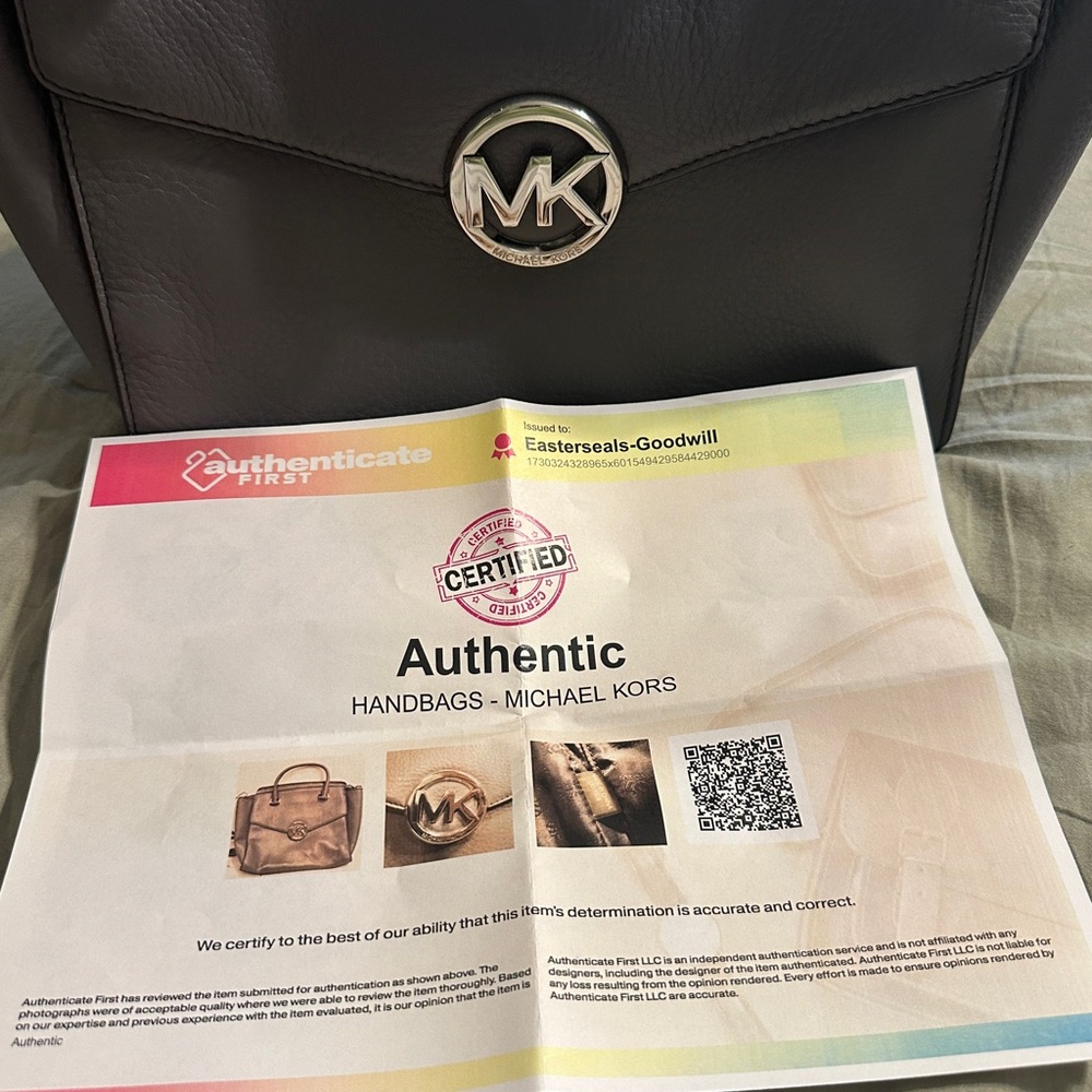 Michael Kors satchel. - Picture 5 of 14